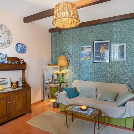 Villa Torre Alpicella - *